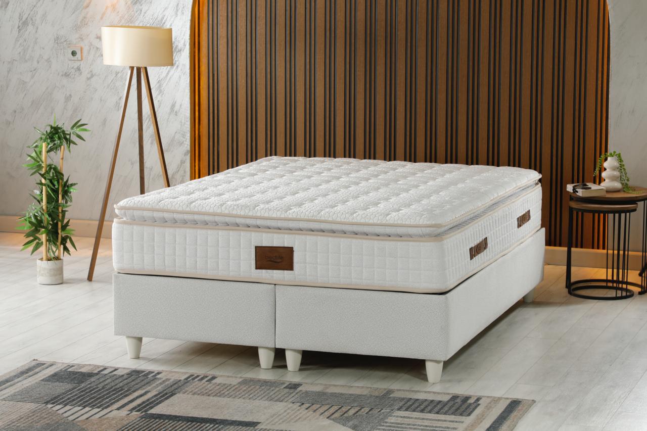 ARNO Luxury Upholstered Bed Set – Modern Platform Bed in White Puffy Fabric