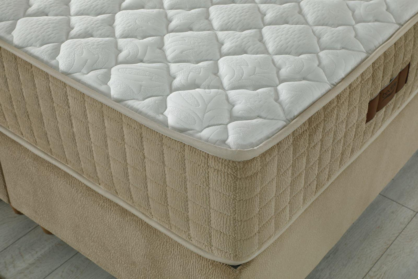 ARMONI Luxury Upholstered Bed Set – Elegant Beige Platform Bed with Soft Curved Headboard