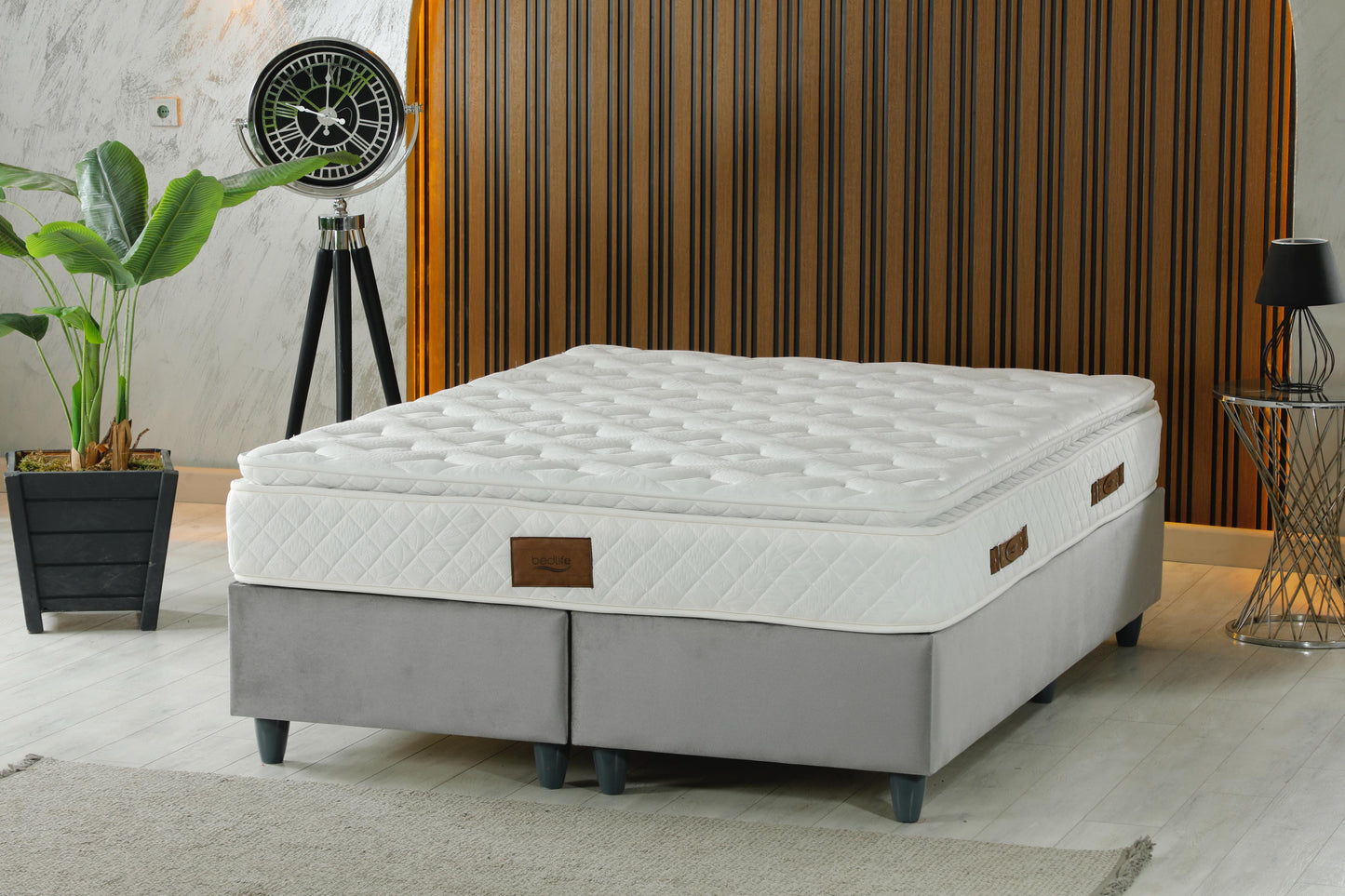 LOTUS Luxury Upholstered Bed Set – Light Gray Platform Bed with Contemporary Accent Headboard