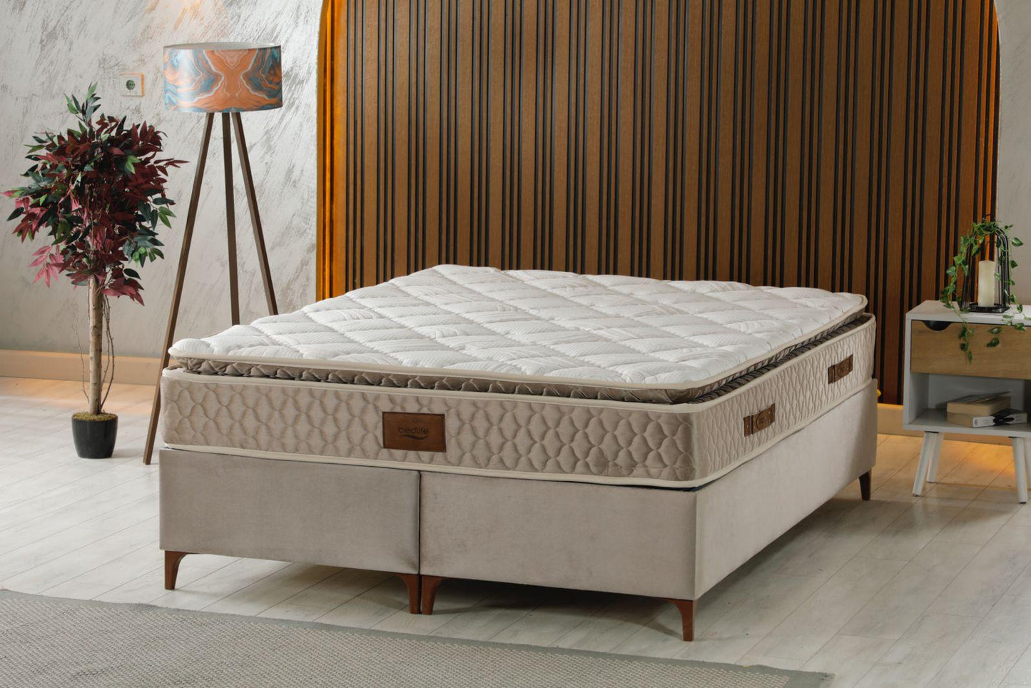 SAFRAN Luxury Upholstered Bed Set – Light Greige Platform Bed with Modern Padded Headboard